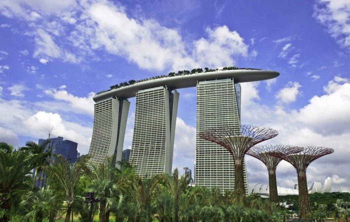 Belanja dan Transaksi di Singapura Kini Sudah Bisa Pakai QRIS – Fintechnesia.com